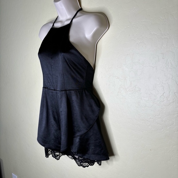 Lace Trim Satin Backless Romper Black S - Picture 6 of 10